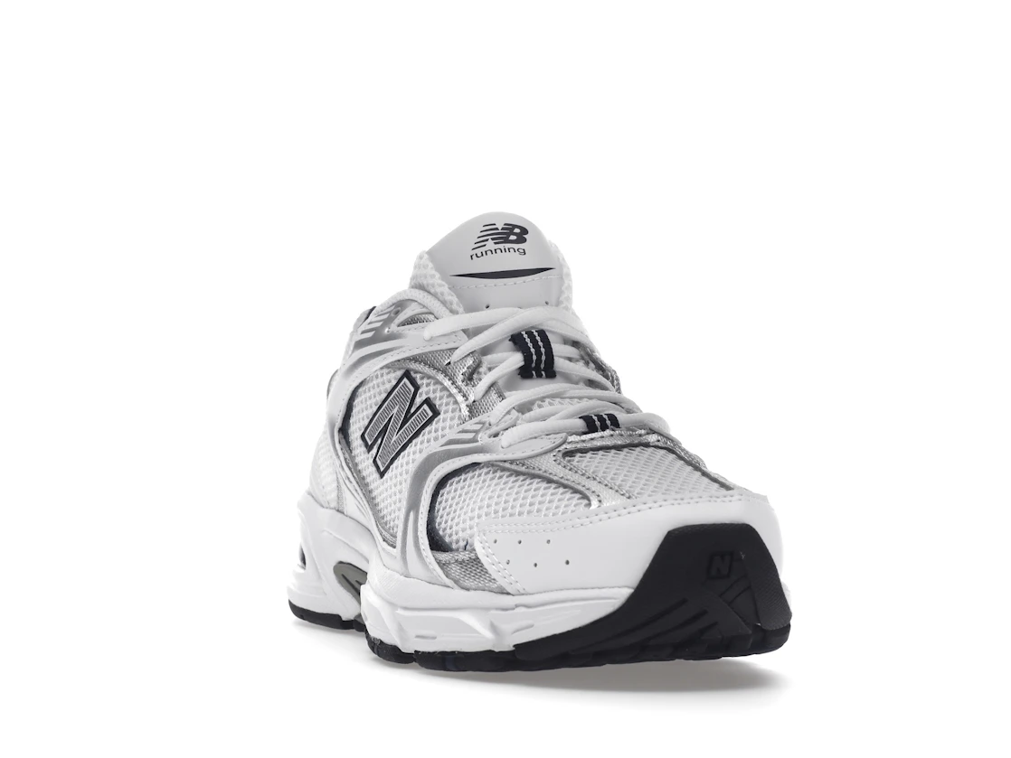 Vue 8 de New Balance 530 White Silver Navy