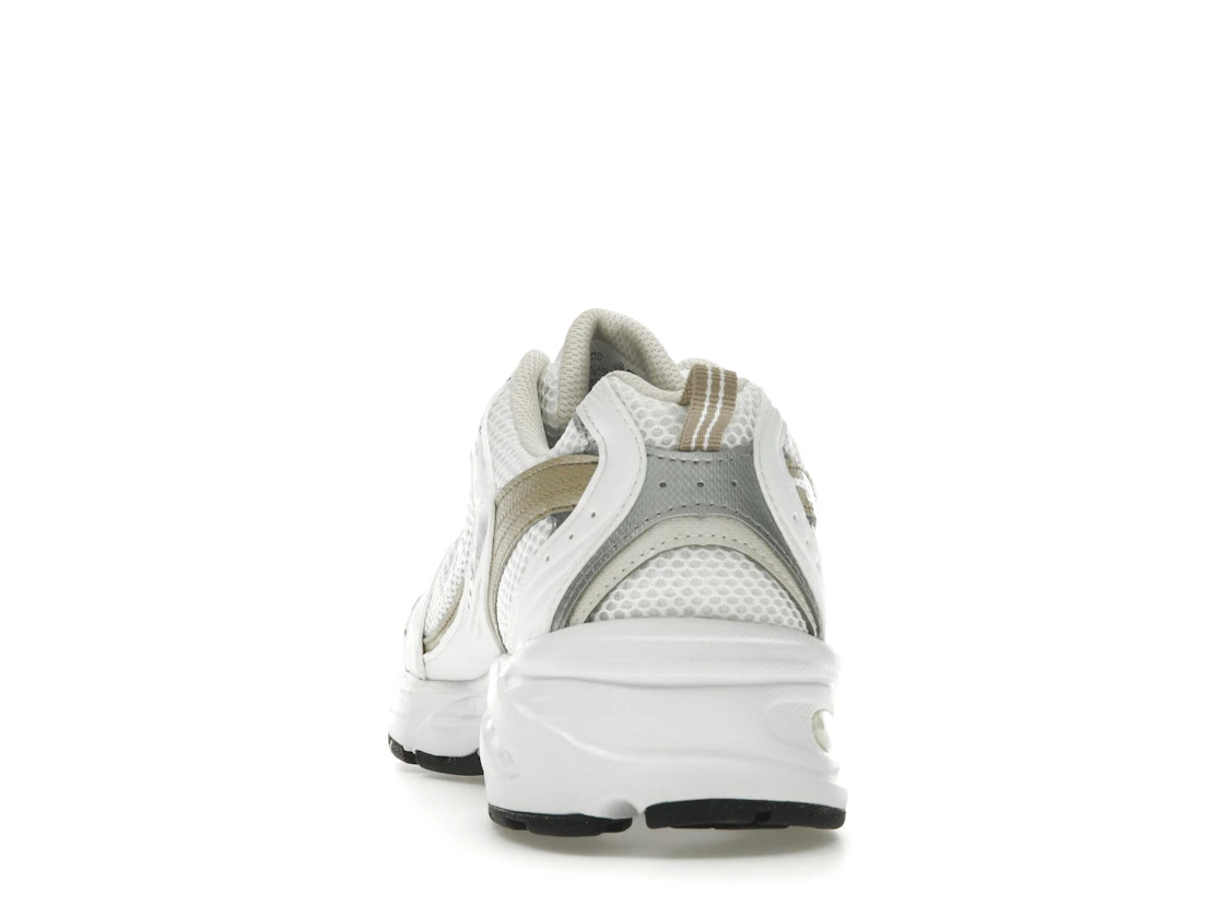 Vue 27 de New Balance 530 White Stoneware