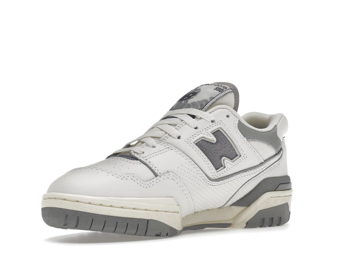 Vue 15 de New Balance 550 Aime Leon Dore White Grey