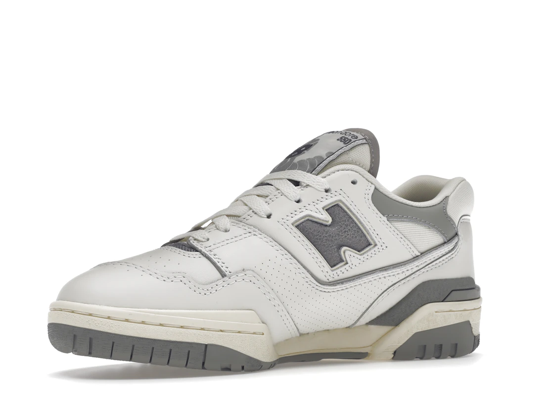 Vue 16 de New Balance 550 Aime Leon Dore White Grey