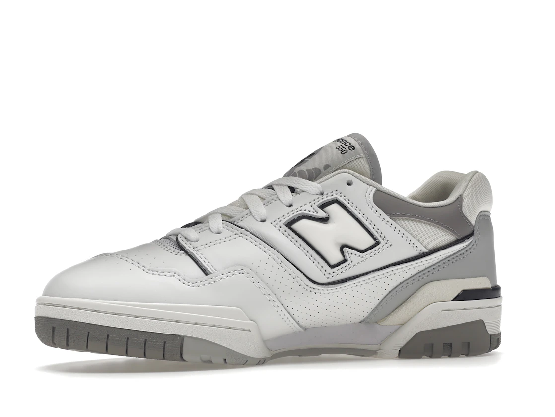 Vue 17 de New Balance 550 Salt and Pepper