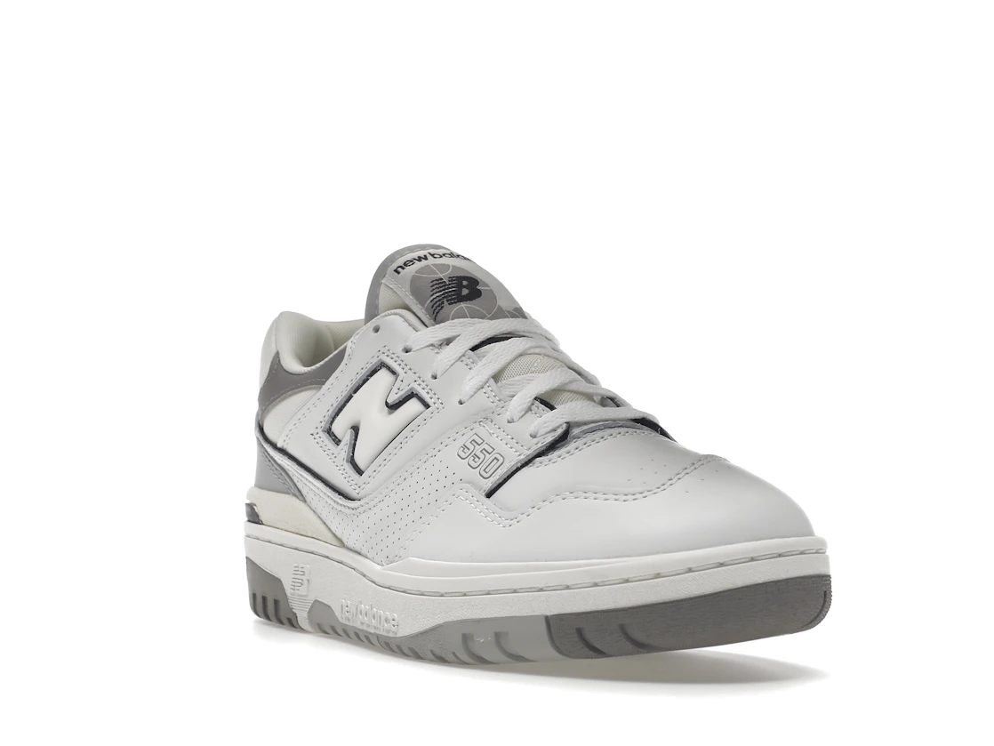 Vue 7 de New Balance 550 Salt and Pepper