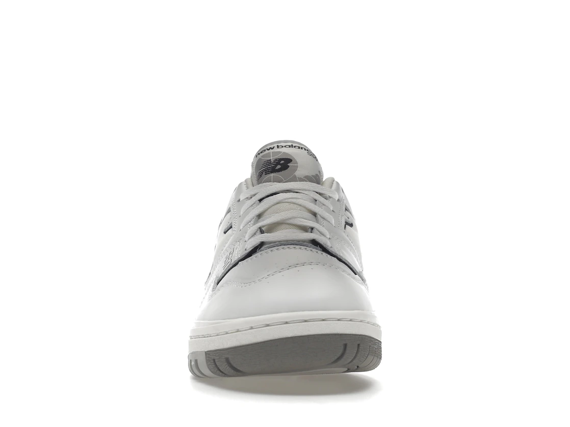 Vue 10 de New Balance 550 Salt and Pepper