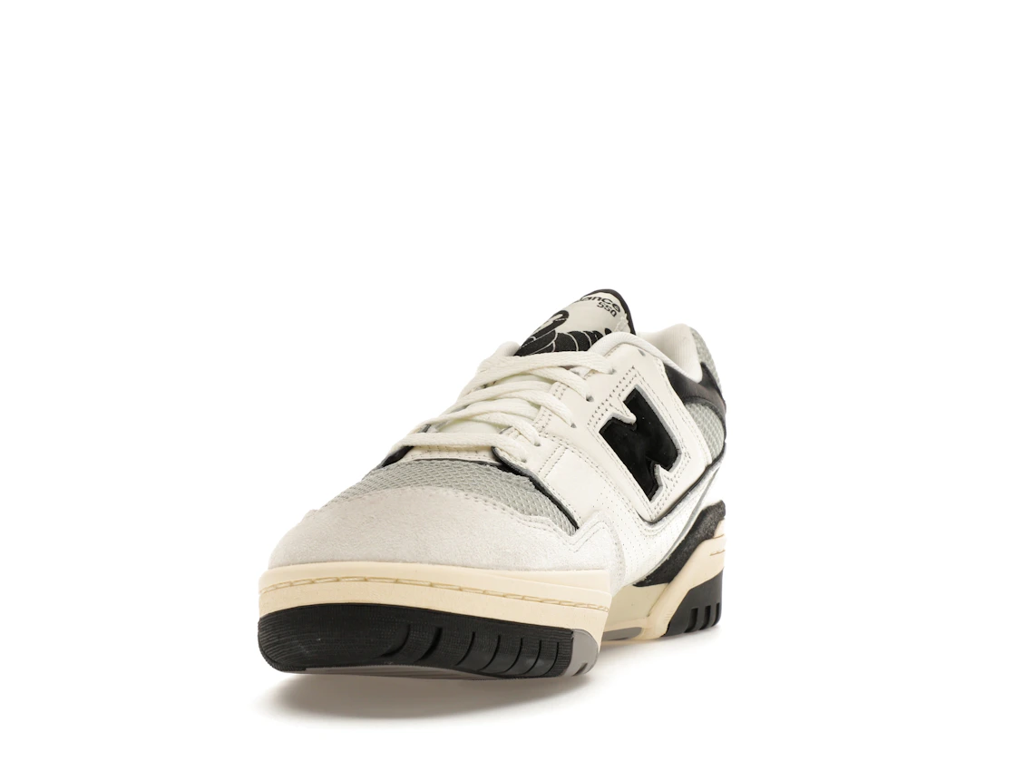Vue 12 de New Balance 550 Sea Salt Pack Black