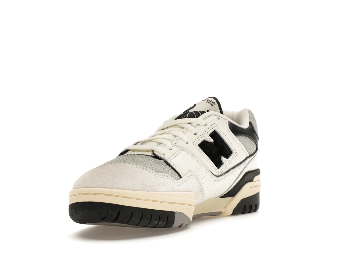 Vue 13 de New Balance 550 Sea Salt Pack Black