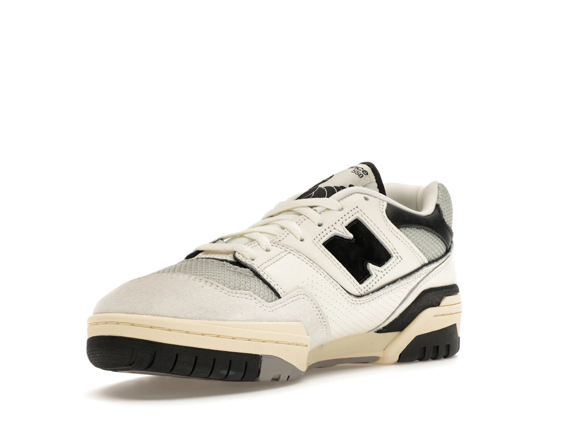 Vue 14 de New Balance 550 Sea Salt Pack Black
