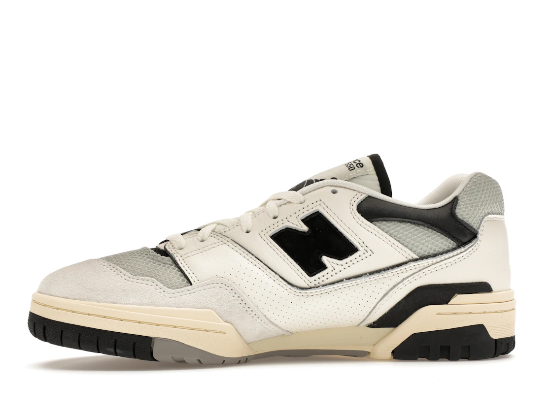 Vue 18 de New Balance 550 Sea Salt Pack Black