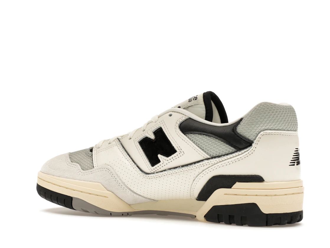 Vue 22 de New Balance 550 Sea Salt Pack Black