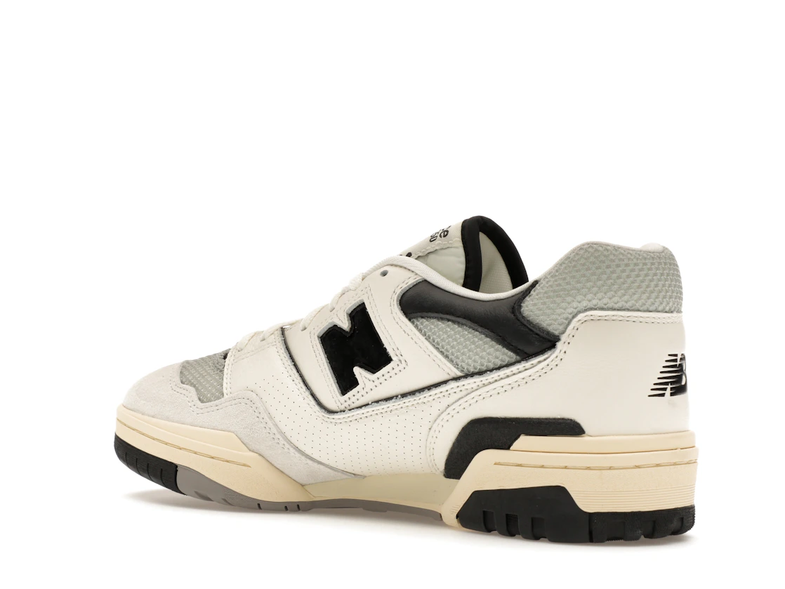 Vue 23 de New Balance 550 Sea Salt Pack Black