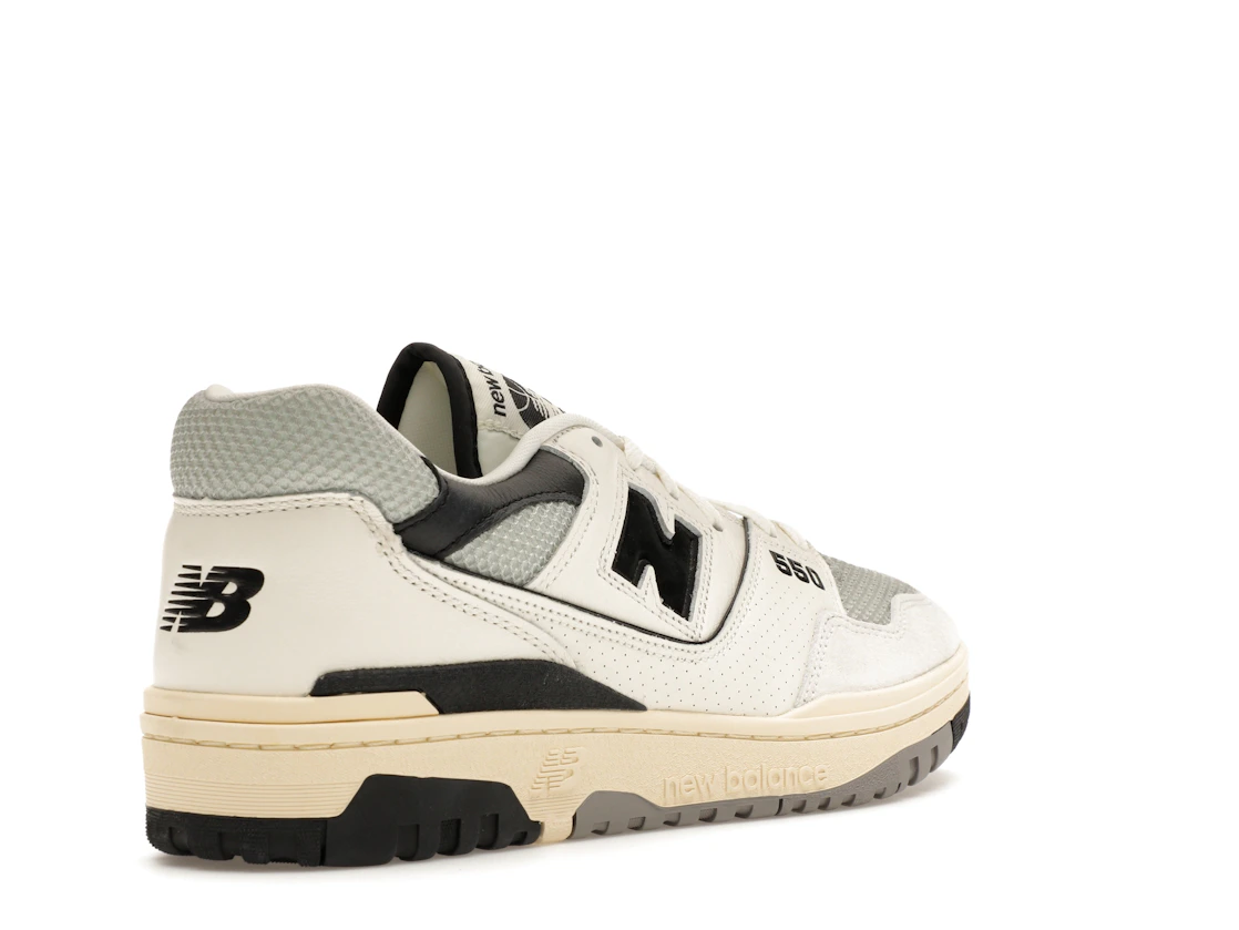 Vue 32 de New Balance 550 Sea Salt Pack Black
