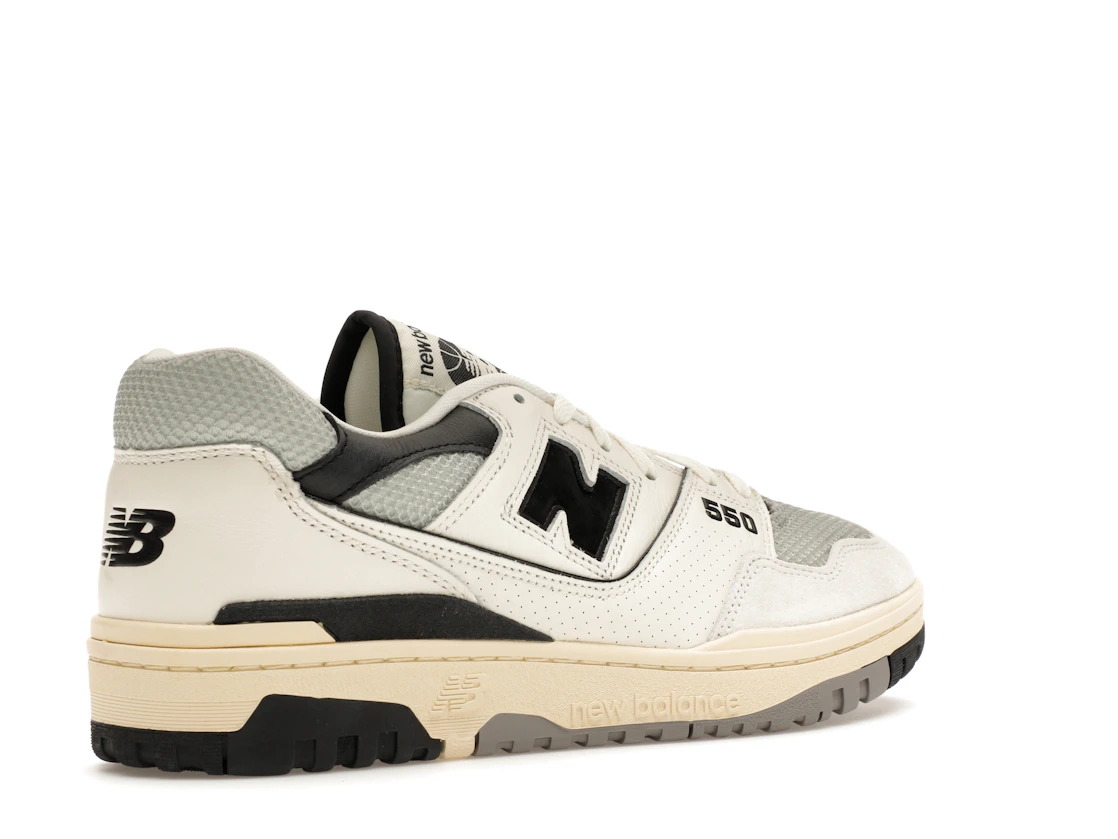 Vue 33 de New Balance 550 Sea Salt Pack Black
