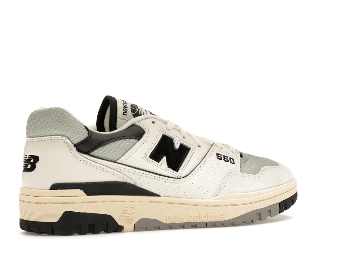 Vue 34 de New Balance 550 Sea Salt Pack Black