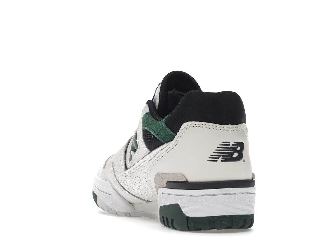 Vue 26 de New Balance 550 Sea Salt Pine Green