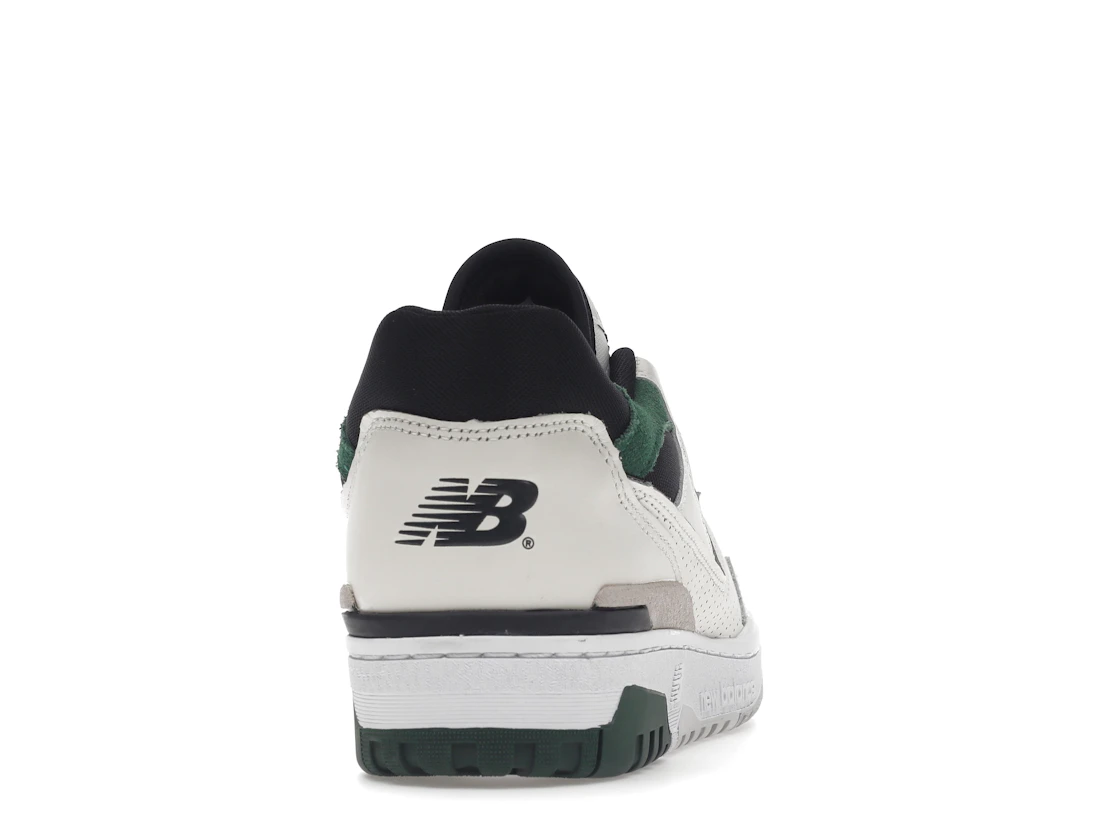 Vue 29 de New Balance 550 Sea Salt Pine Green