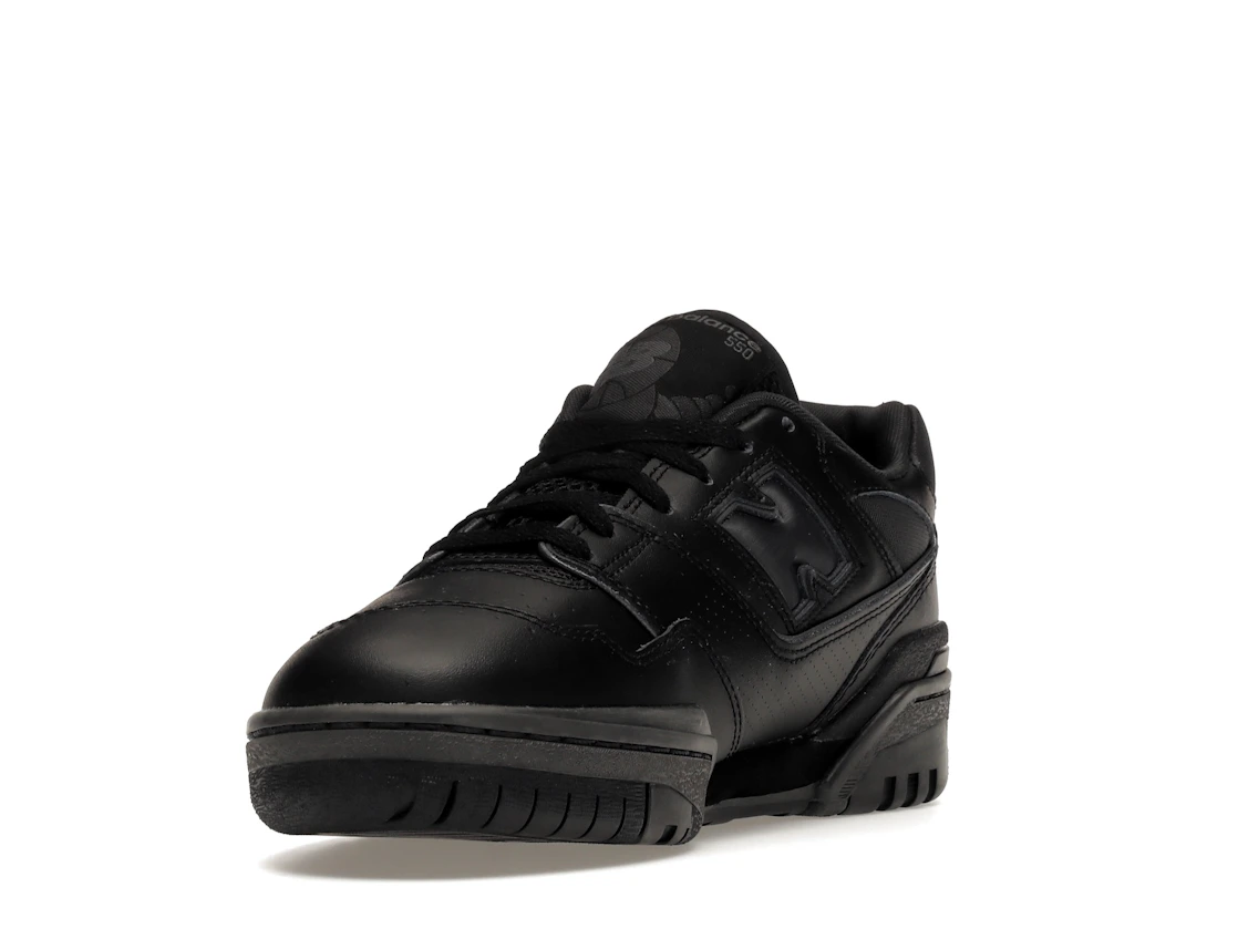 Vue 13 de New Balance 550 Triple Black