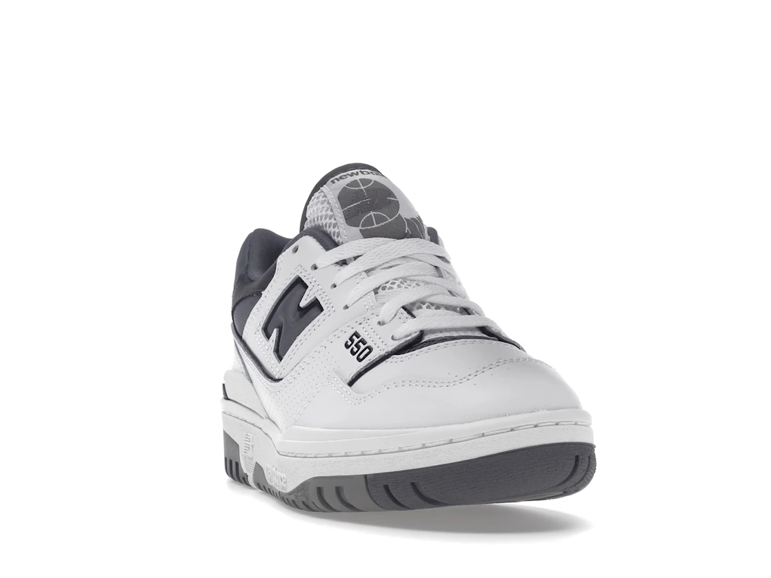 Vue 8 de New Balance 550 White Grey Dark Grey