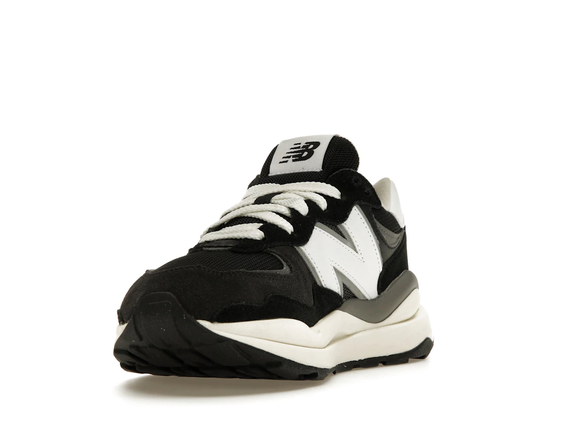 Vue 13 de New Balance 57/40 Black Sea Salt White 