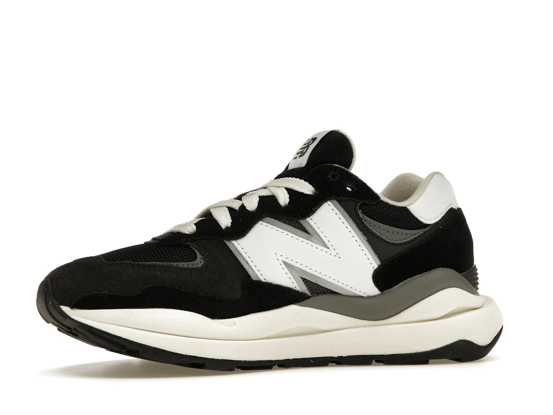 Vue 17 de New Balance 57/40 Black Sea Salt White 