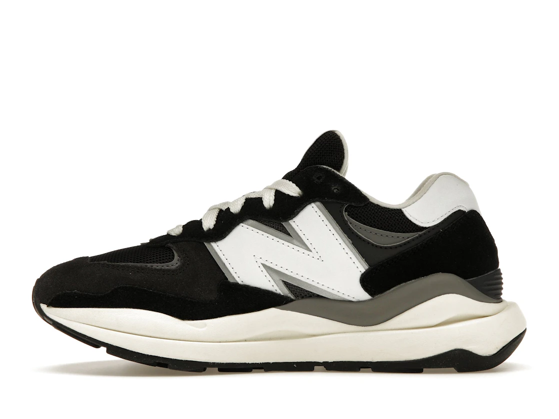 Vue 19 de New Balance 57/40 Black Sea Salt White 
