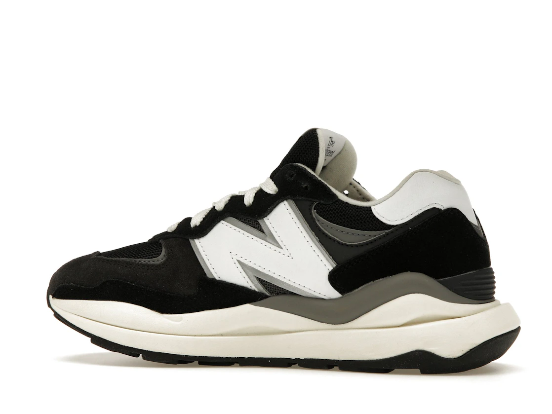 Vue 21 de New Balance 57/40 Black Sea Salt White 