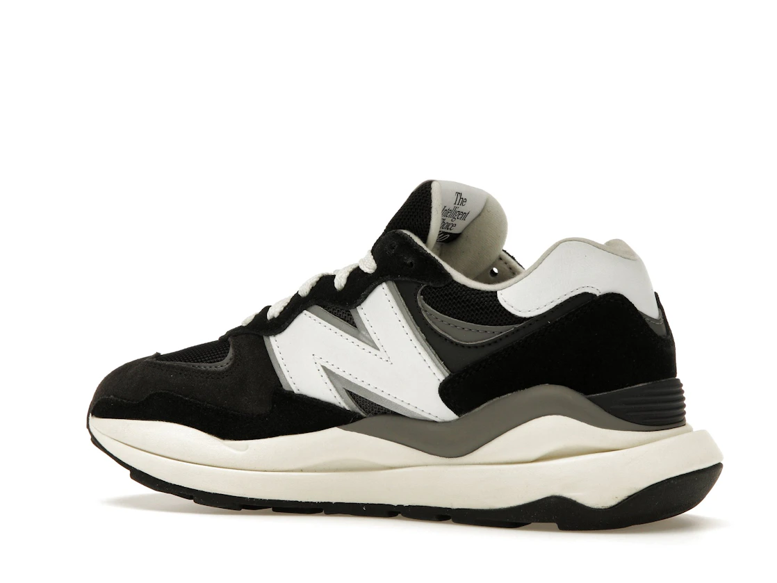 Vue 22 de New Balance 57/40 Black Sea Salt White 