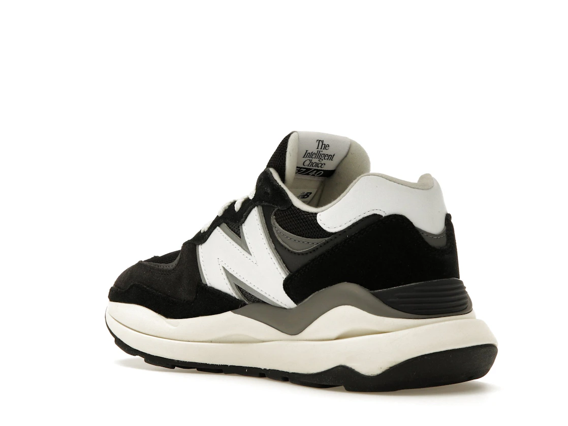 Vue 24 de New Balance 57/40 Black Sea Salt White 