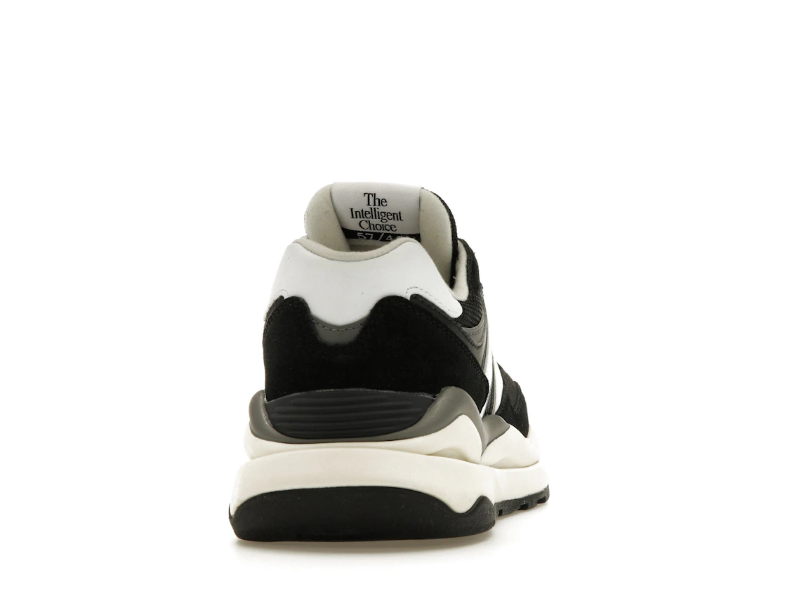 Vue 29 de New Balance 57/40 Black Sea Salt White 