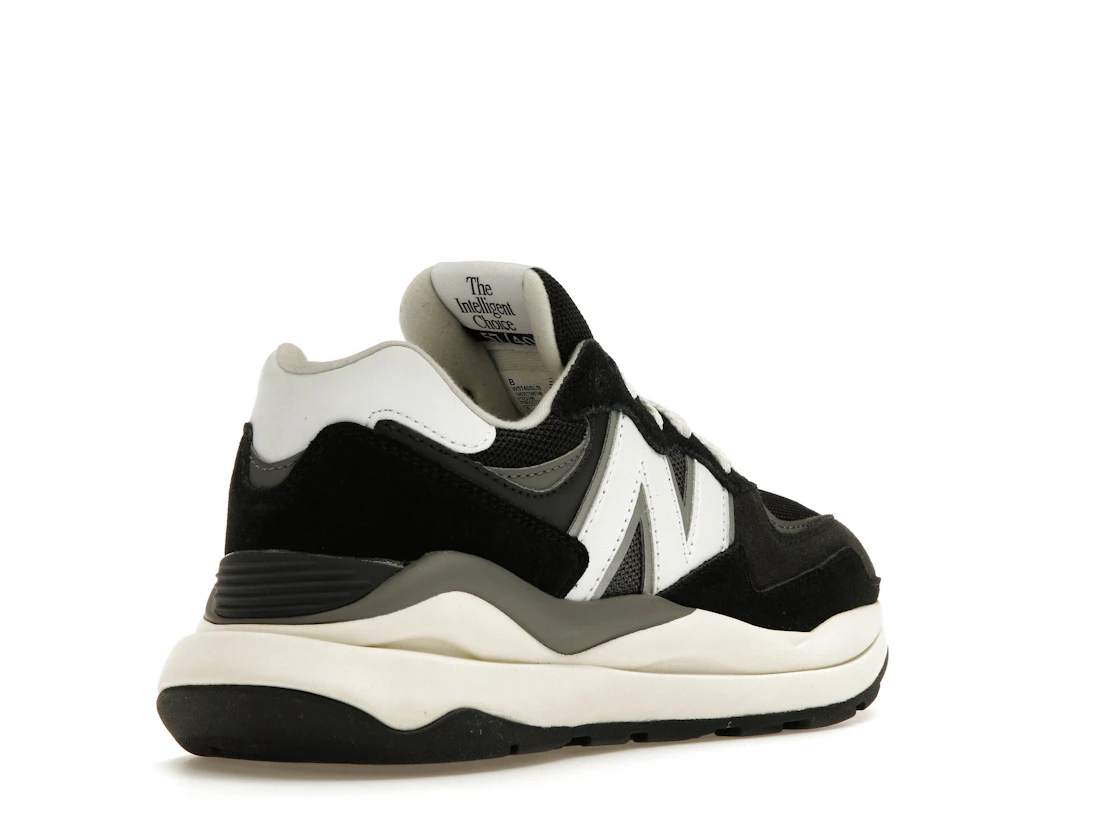 Vue 32 de New Balance 57/40 Black Sea Salt White 