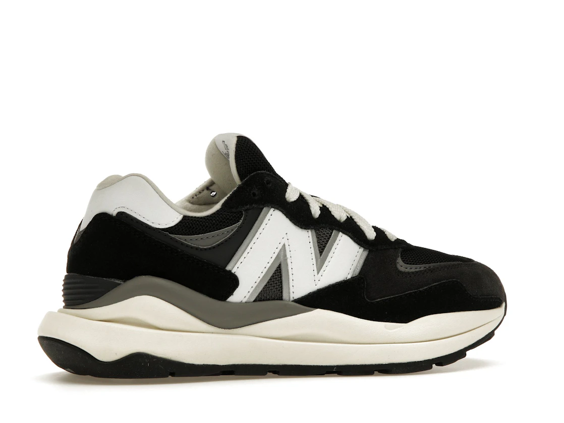 Vue 35 de New Balance 57/40 Black Sea Salt White 