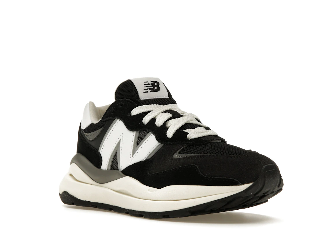 Vue 6 de New Balance 57/40 Black Sea Salt White 
