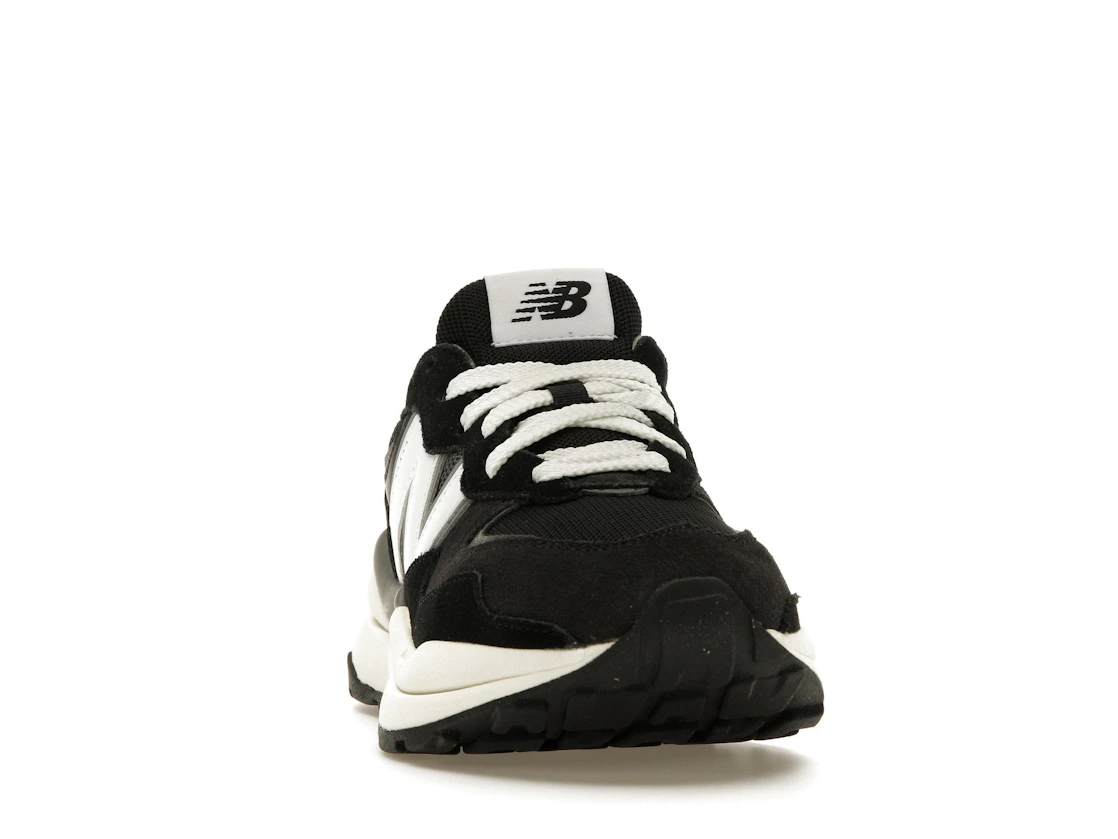 Vue 9 de New Balance 57/40 Black Sea Salt White 