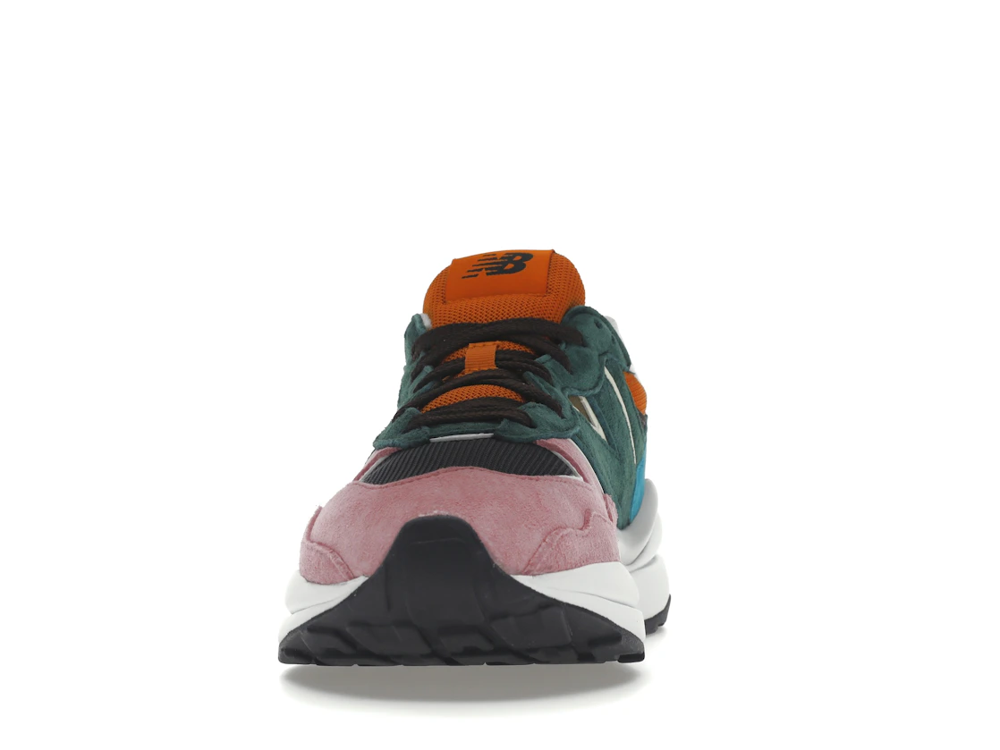 Vue 11 de New Balance 57/40 Pink Lemonade Green Black Orange