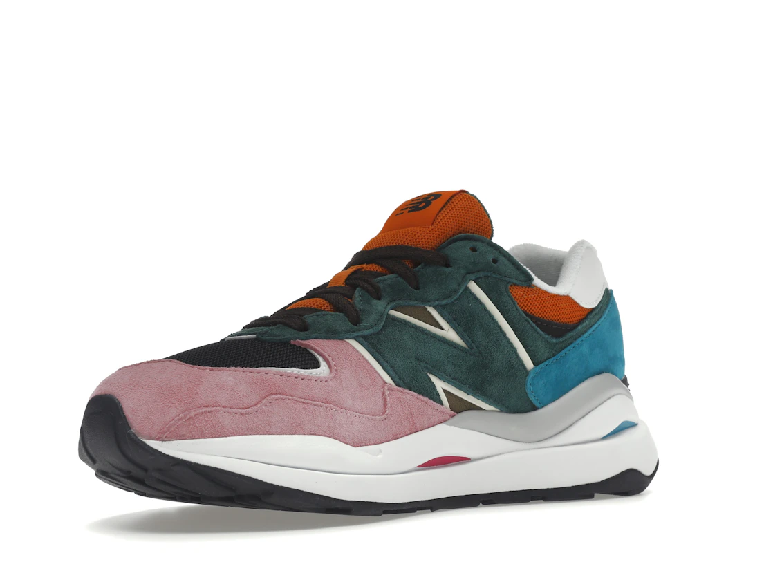 Vue 15 de New Balance 57/40 Pink Lemonade Green Black Orange