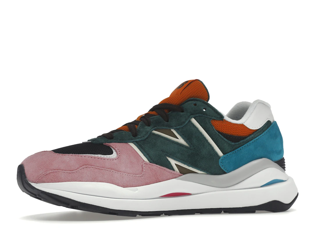 Vue 17 de New Balance 57/40 Pink Lemonade Green Black Orange