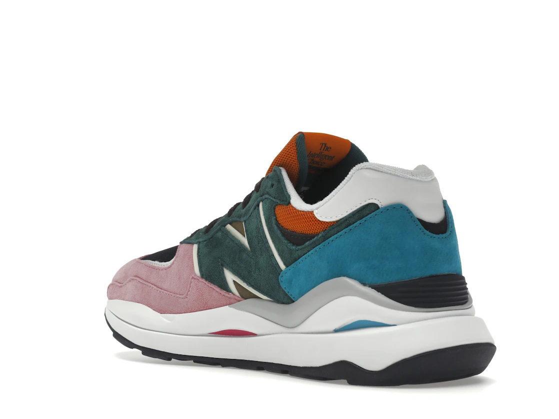 Vue 24 de New Balance 57/40 Pink Lemonade Green Black Orange
