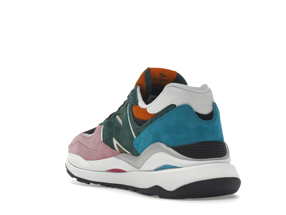Vue 25 de New Balance 57/40 Pink Lemonade Green Black Orange