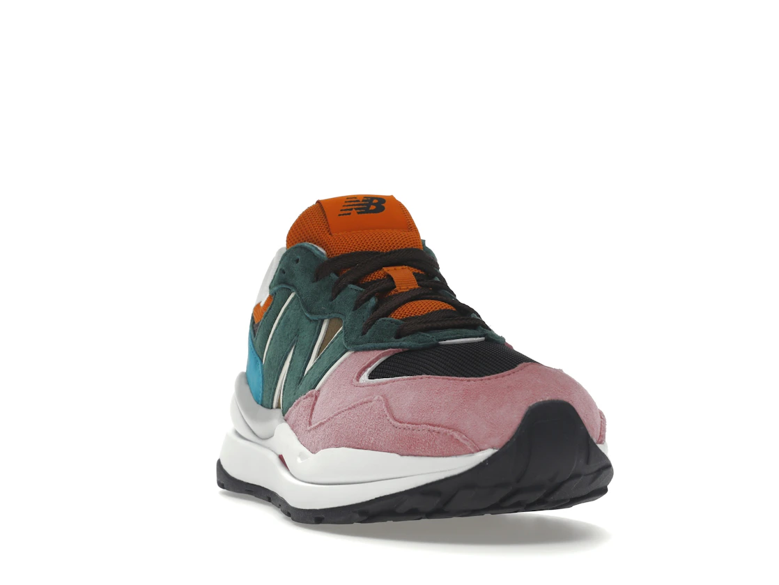 Vue 8 de New Balance 57/40 Pink Lemonade Green Black Orange