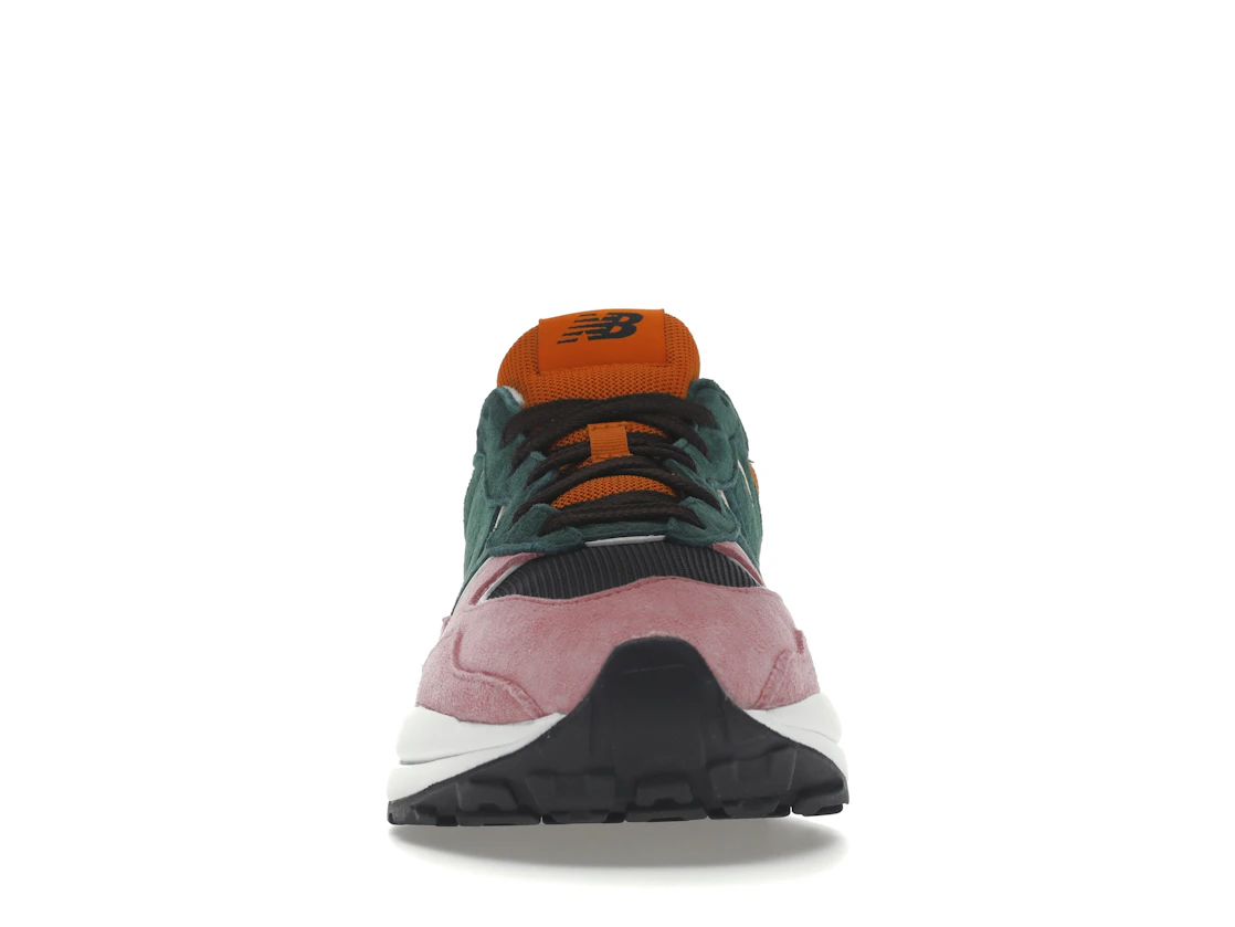 Vue 10 de New Balance 57/40 Pink Lemonade Green Black Orange