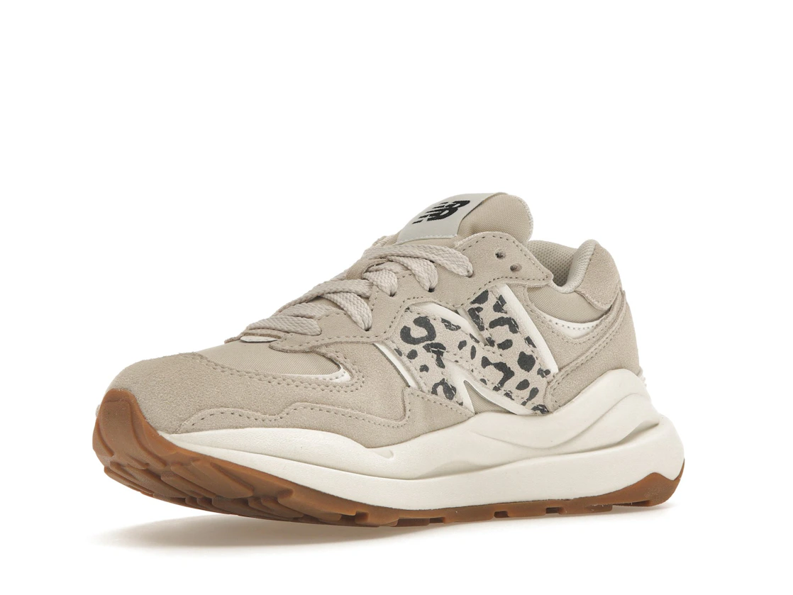 Vue 15 de New Balance 57/40 Timberwolf 