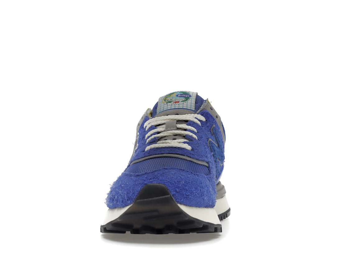 Vue 11 de New Balance 574 Legacy Bodega Departure