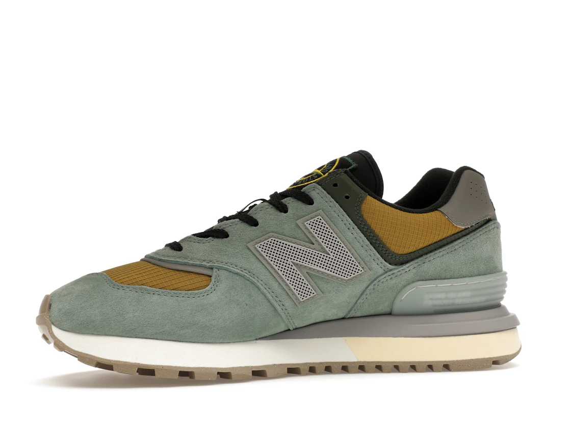Vue 17 de New Balance 574 Legacy Stone Island Light Green