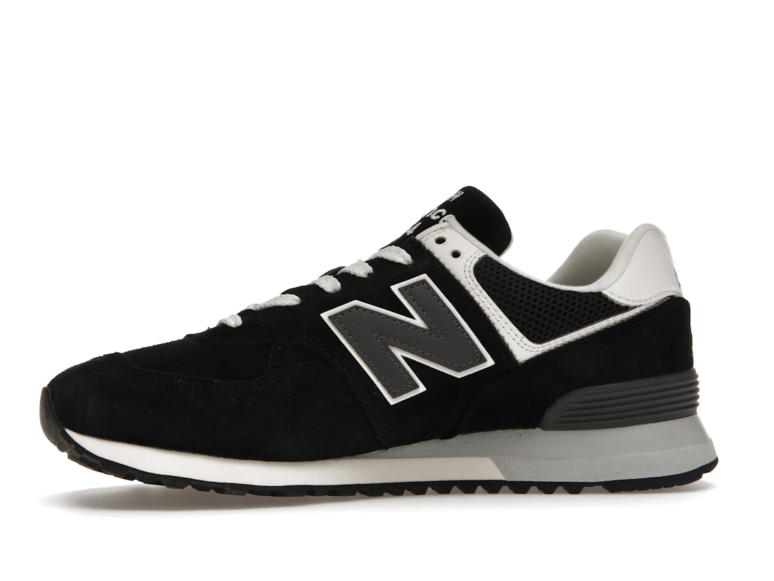 Vue 18 de New Balance 574 Black White Grey