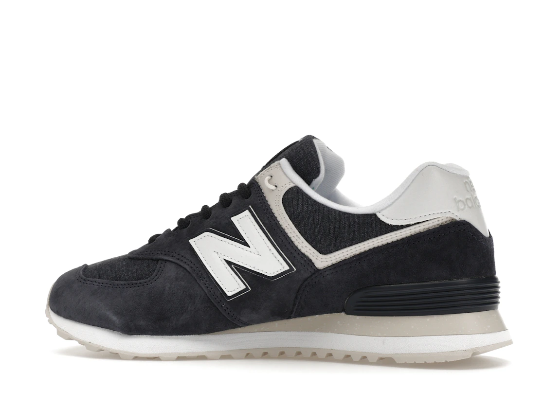 Vue 21 de New Balance 574 Fleece Navy