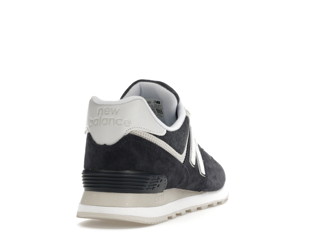 Vue 30 de New Balance 574 Fleece Navy