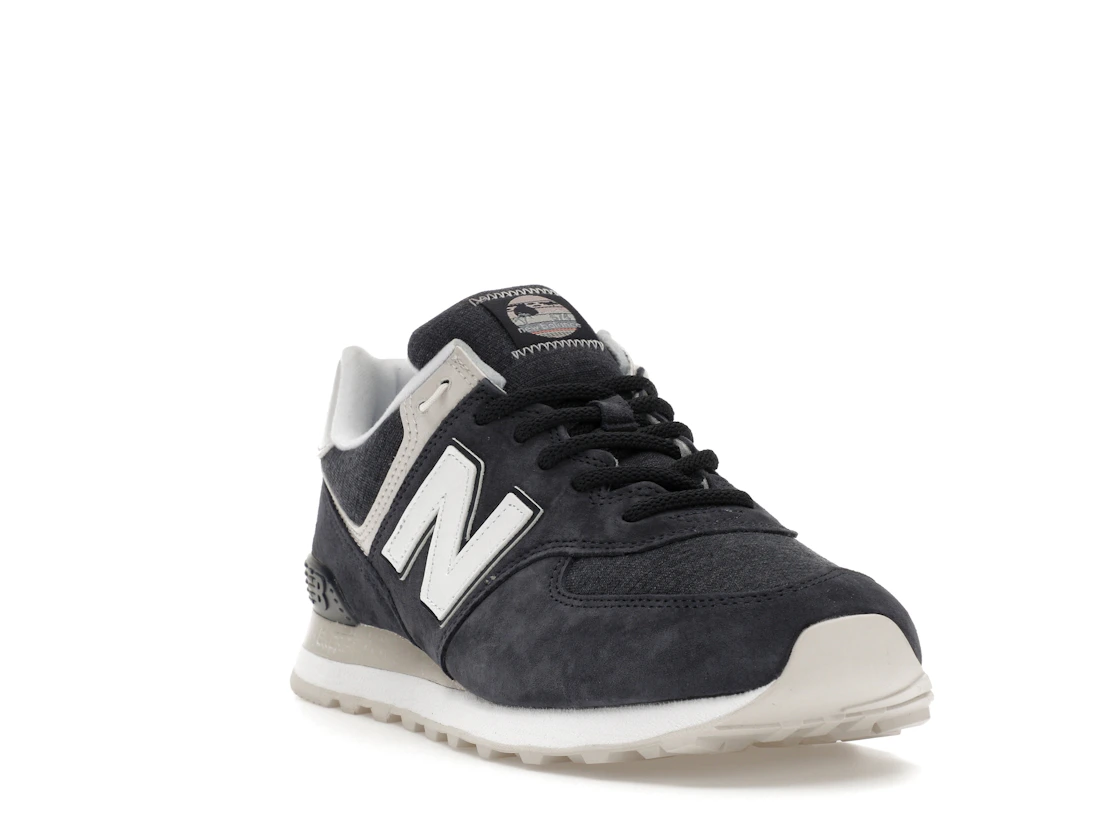 Vue 7 de New Balance 574 Fleece Navy