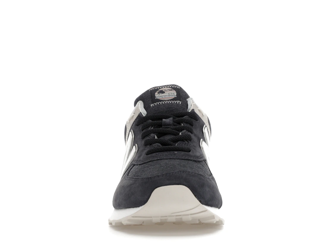Vue 10 de New Balance 574 Fleece Navy