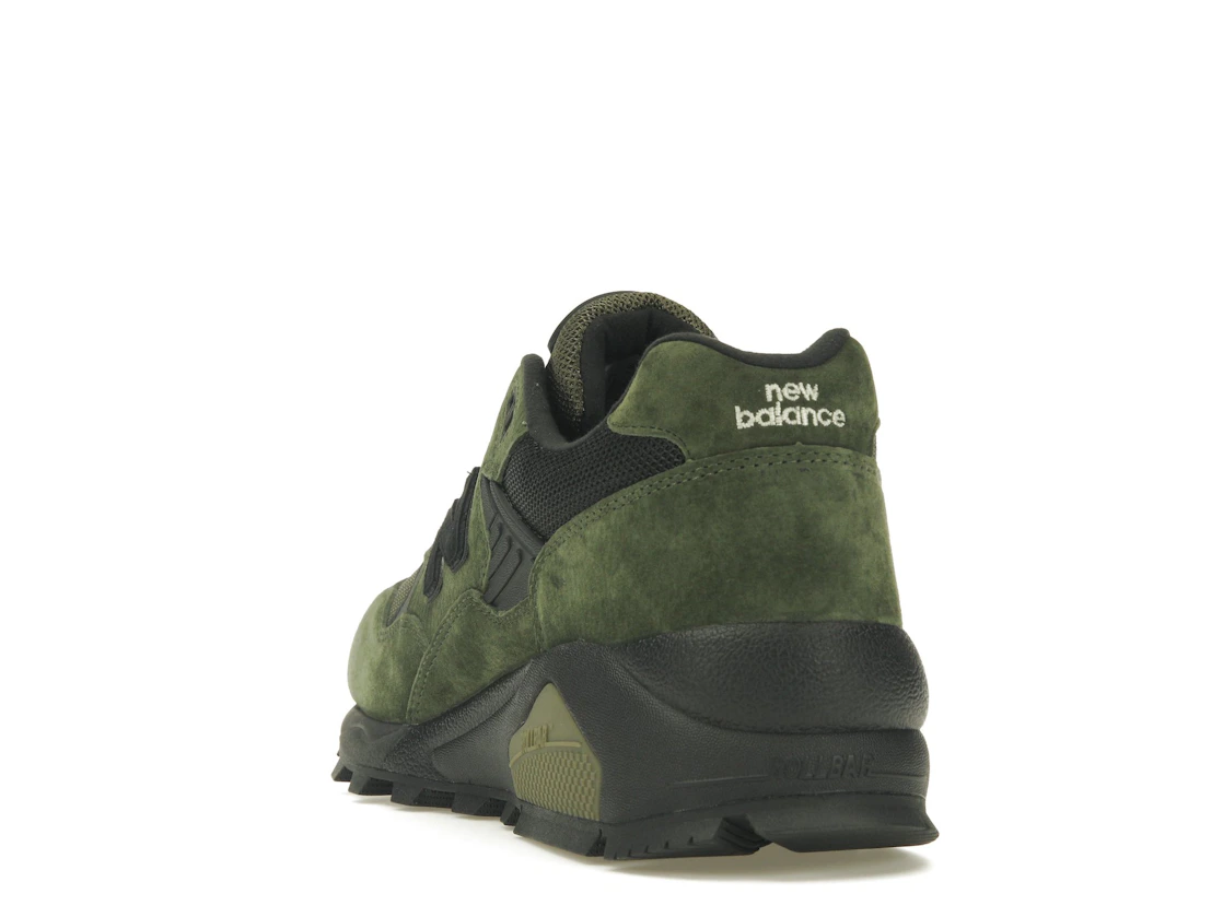 Vue 26 de New Balance 580 Gore-Tex Kombu