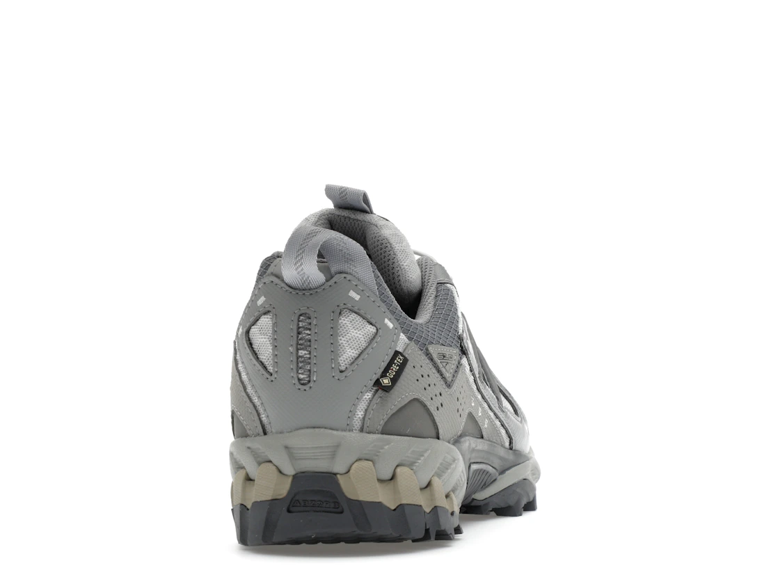 Vue 29 de New Balance 610 Gore-Tex Grey Matter Castlerock