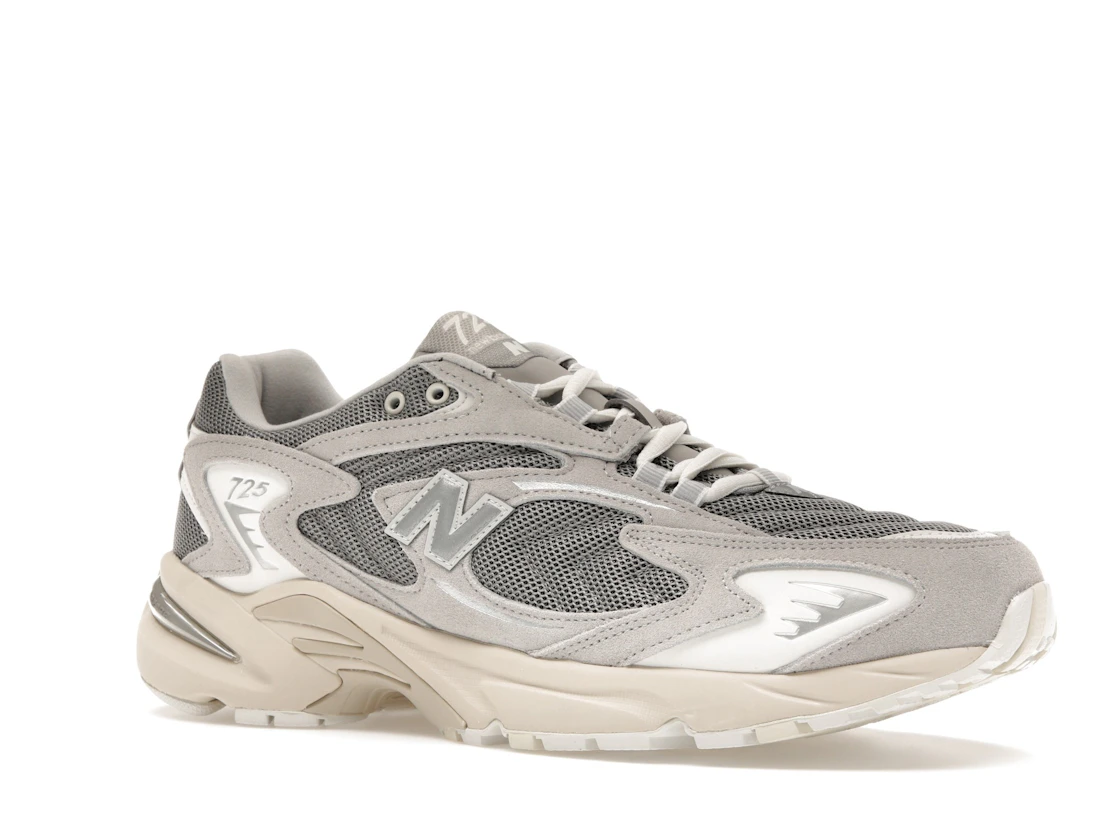 Vue 4 de New Balance 725 Light Grey