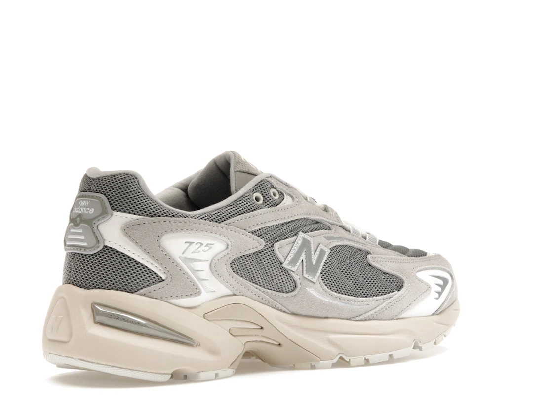 Vue 33 de New Balance 725 Light Grey